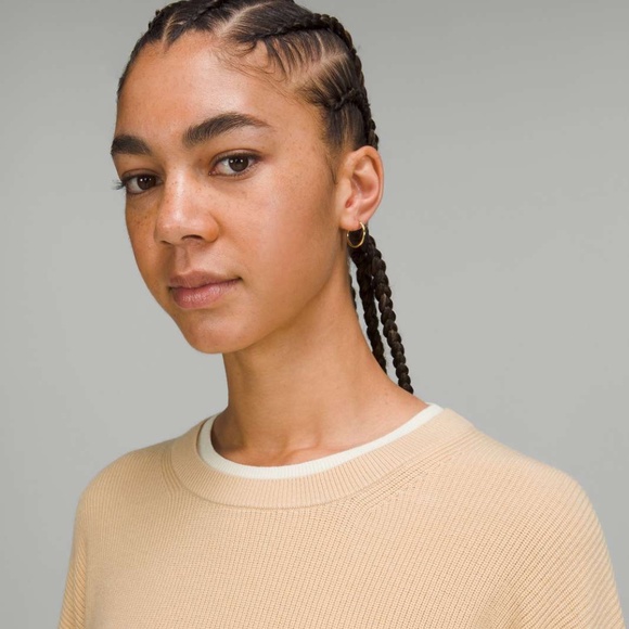 Lululemon Waist Length Crewneck Sweater Prosecco / Lemon Sorbet Size 4 - Picture 3 of 7